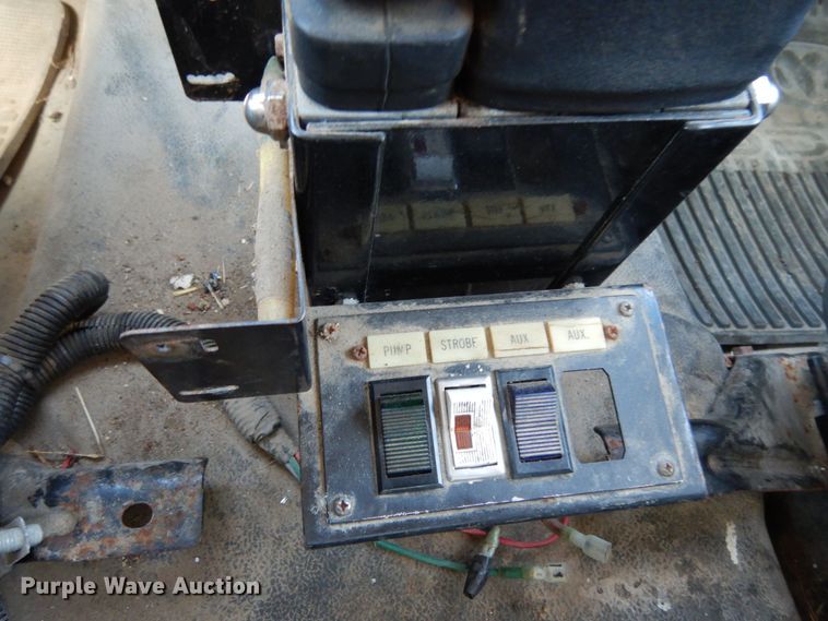 image for item KI9558 2009 Dodge Ram 5500 Heavy Duty  Quad Cab dump truck