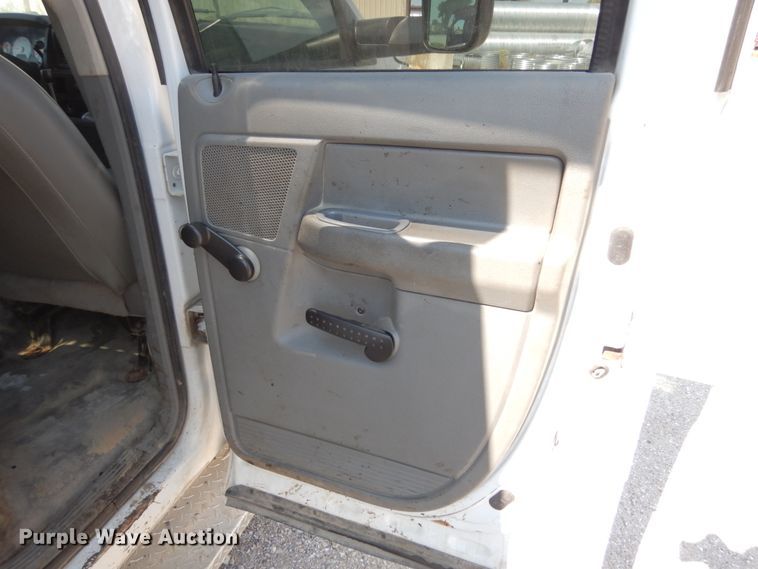 image for item KI9558 2009 Dodge Ram 5500 Heavy Duty  Quad Cab dump truck