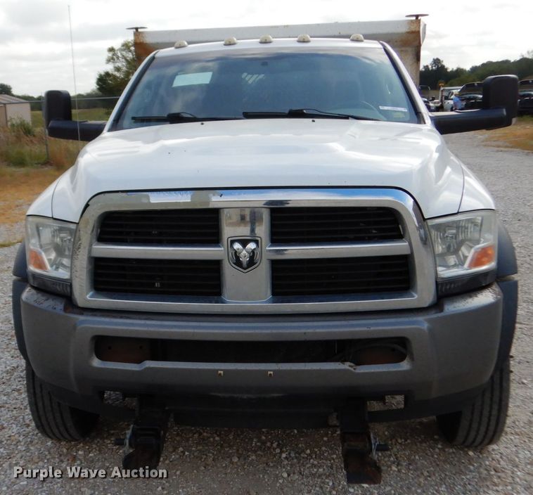 image for item KI9559 2011 Dodge Ram 5500 Heavy Duty  Crew Cab dump truck