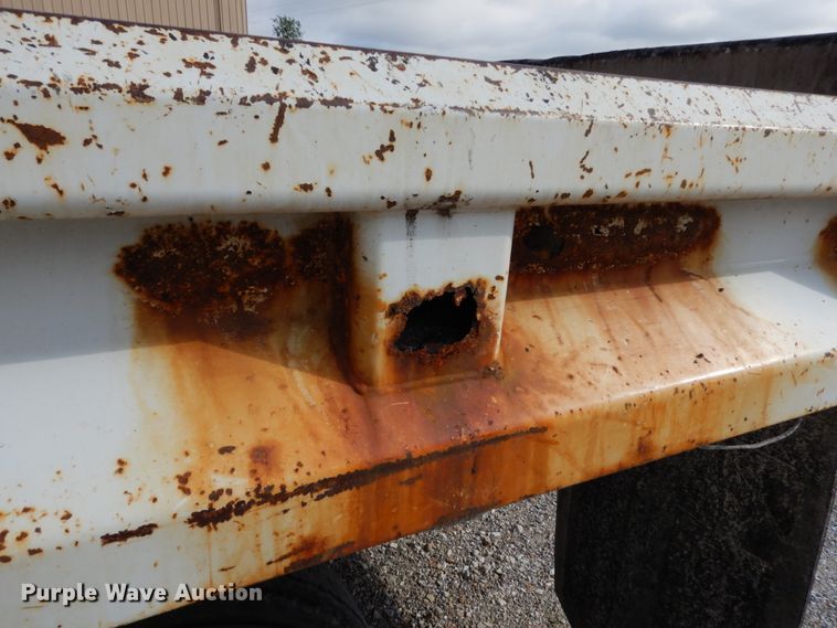 image for item KI9559 2011 Dodge Ram 5500 Heavy Duty  Crew Cab dump truck