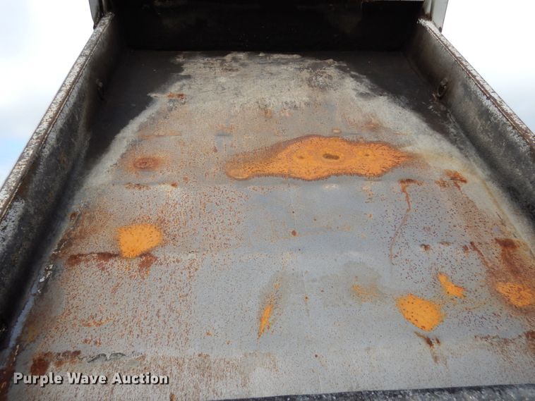 image for item KI9559 2011 Dodge Ram 5500 Heavy Duty  Crew Cab dump truck