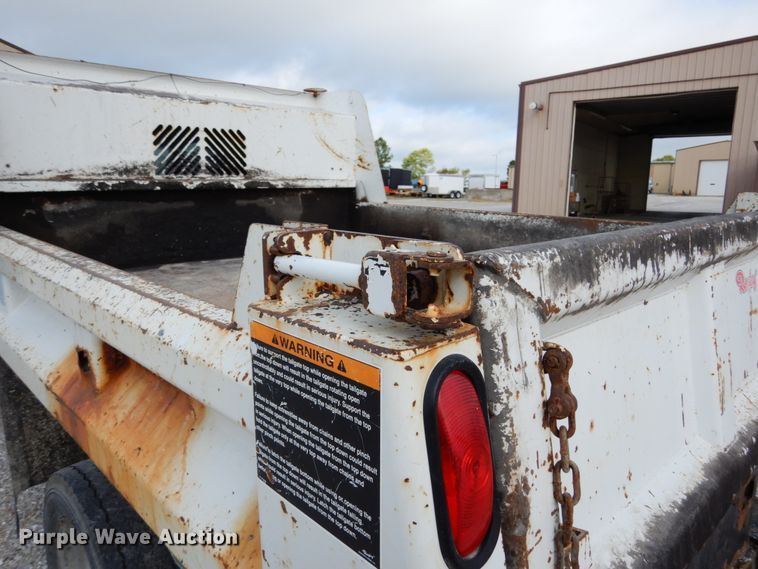 image for item KI9559 2011 Dodge Ram 5500 Heavy Duty  Crew Cab dump truck