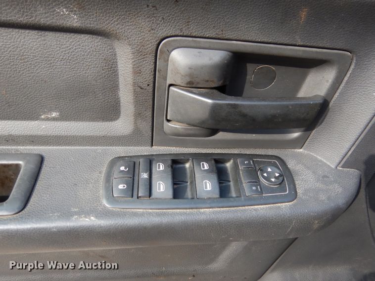 image for item KI9559 2011 Dodge Ram 5500 Heavy Duty  Crew Cab dump truck