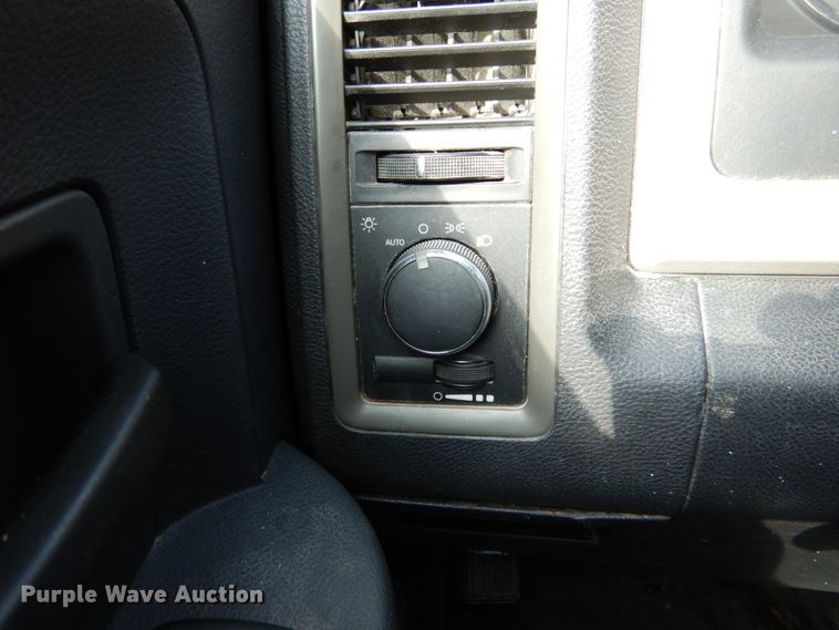 image for item KI9559 2011 Dodge Ram 5500 Heavy Duty  Crew Cab dump truck