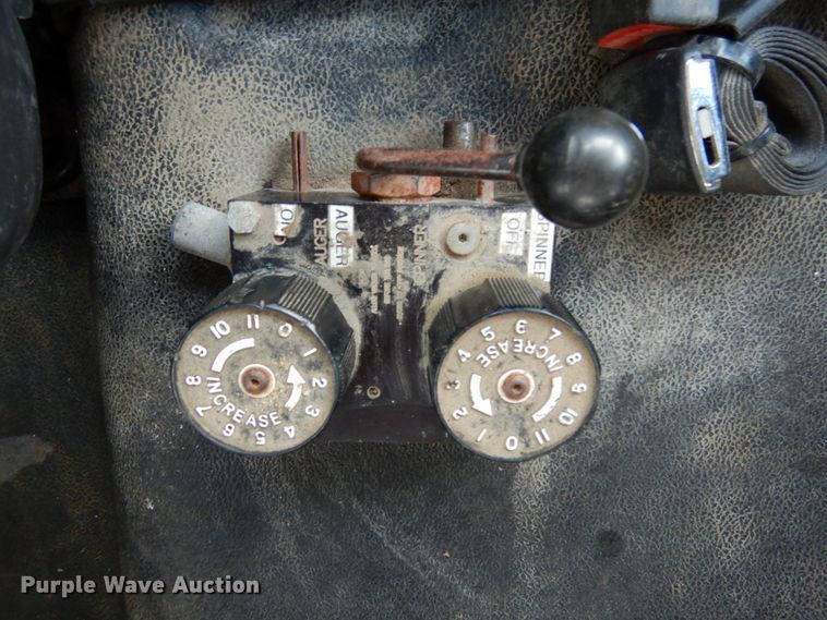 image for item KI9559 2011 Dodge Ram 5500 Heavy Duty  Crew Cab dump truck