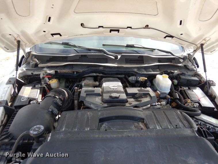 image for item KI9559 2011 Dodge Ram 5500 Heavy Duty  Crew Cab dump truck