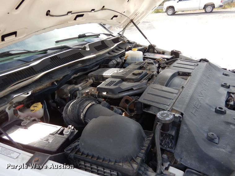 image for item KI9559 2011 Dodge Ram 5500 Heavy Duty  Crew Cab dump truck