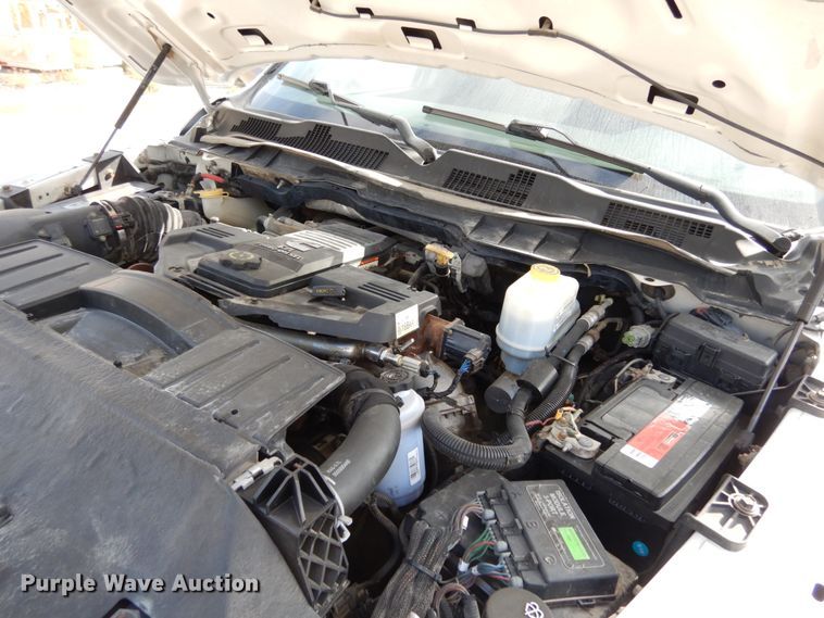 image for item KI9559 2011 Dodge Ram 5500 Heavy Duty  Crew Cab dump truck