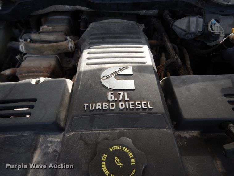 image for item KI9559 2011 Dodge Ram 5500 Heavy Duty  Crew Cab dump truck