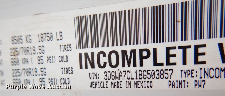 image for item KI9559 2011 Dodge Ram 5500 Heavy Duty  Crew Cab dump truck