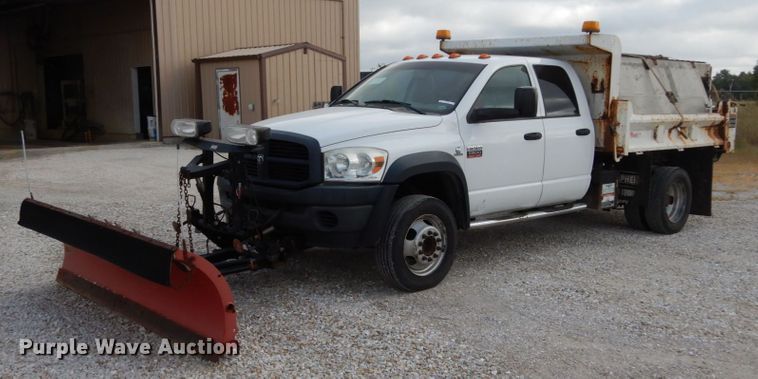 image for item KI9560 2009 Dodge Ram 5500 Heavy Duty  Quad Cab dump truck
