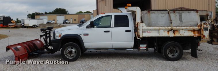 image for item KI9560 2009 Dodge Ram 5500 Heavy Duty  Quad Cab dump truck
