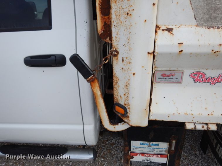 image for item KI9560 2009 Dodge Ram 5500 Heavy Duty  Quad Cab dump truck
