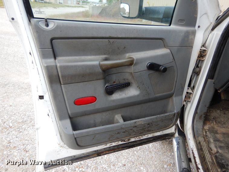 image for item KI9560 2009 Dodge Ram 5500 Heavy Duty  Quad Cab dump truck