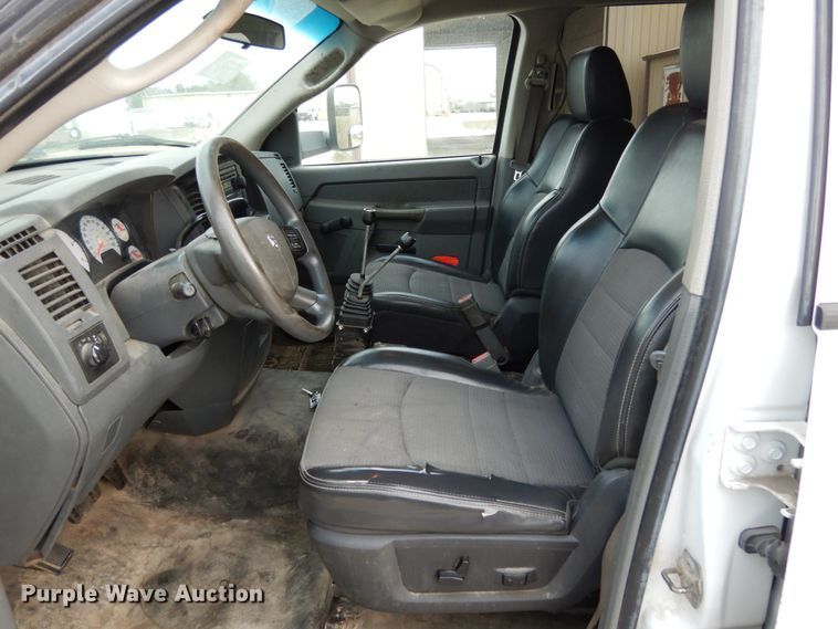 image for item KI9560 2009 Dodge Ram 5500 Heavy Duty  Quad Cab dump truck