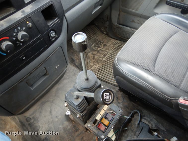 image for item KI9560 2009 Dodge Ram 5500 Heavy Duty  Quad Cab dump truck