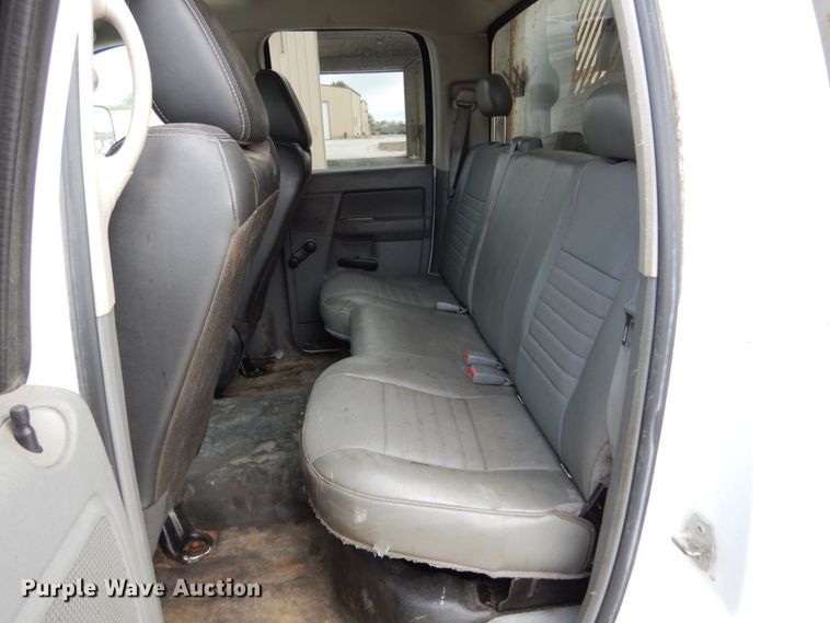 image for item KI9560 2009 Dodge Ram 5500 Heavy Duty  Quad Cab dump truck