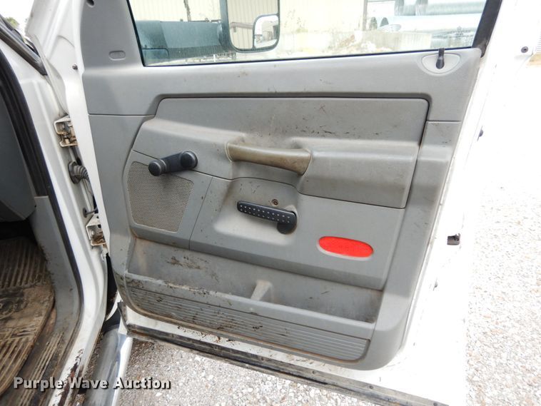 image for item KI9560 2009 Dodge Ram 5500 Heavy Duty  Quad Cab dump truck