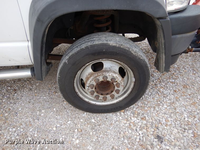 image for item KI9560 2009 Dodge Ram 5500 Heavy Duty  Quad Cab dump truck