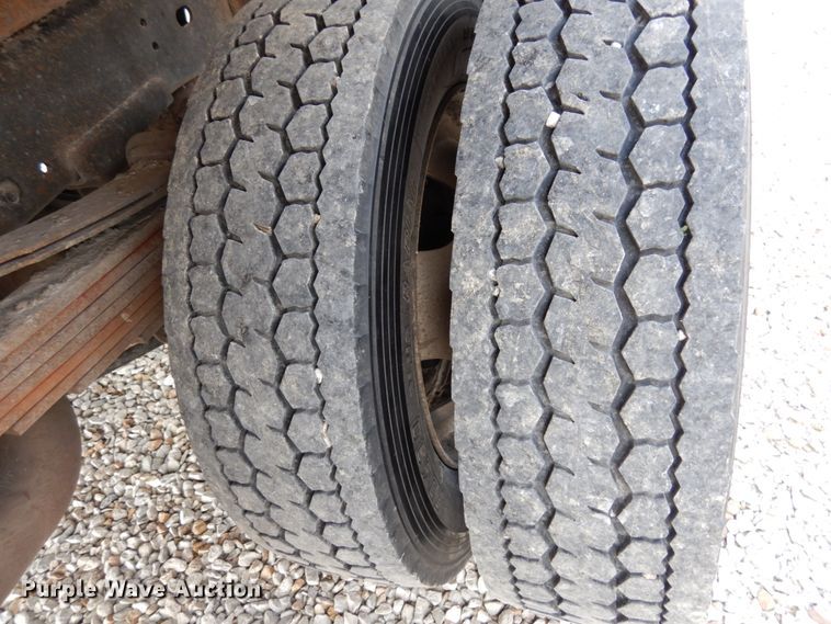 image for item KI9560 2009 Dodge Ram 5500 Heavy Duty  Quad Cab dump truck