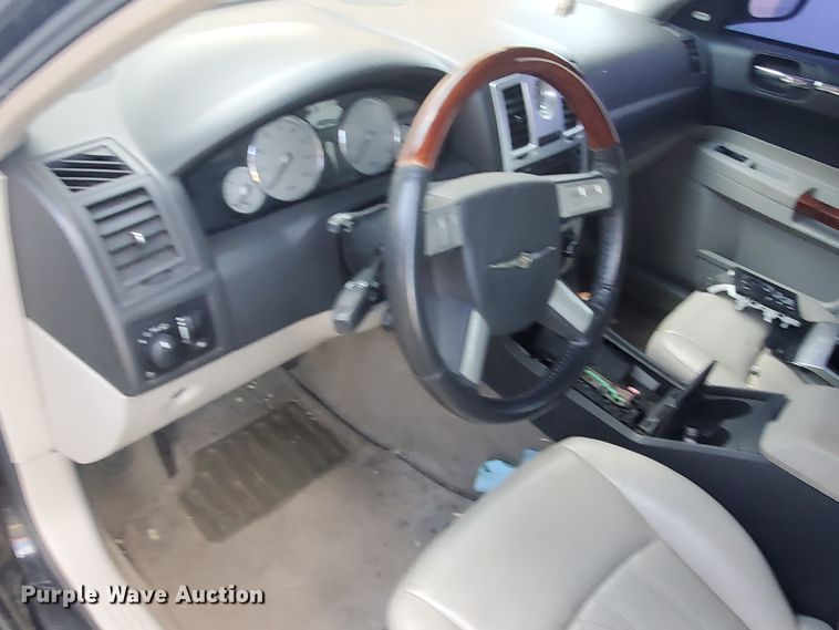 image for item KK9372 2006 Chrysler 300