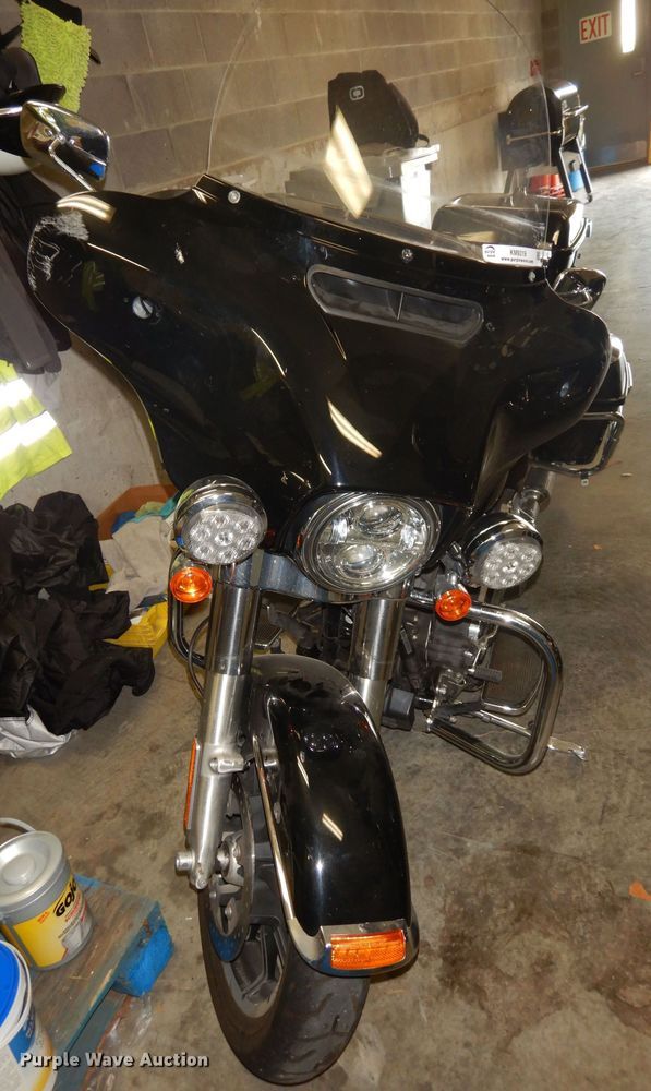 image for item KM9319 2015 Harley Davidson FLHTP  motorcycle