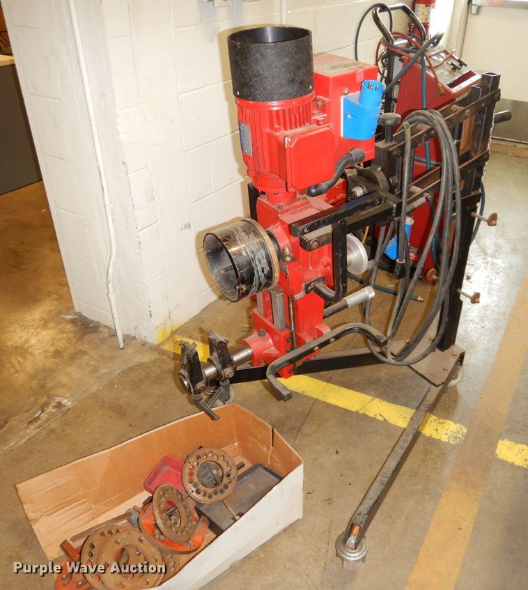 image for item KP9744 1998 Hunter OCL360 brake lathe