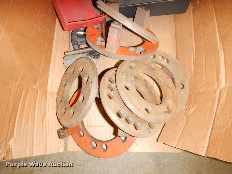 image for item KP9744 1998 Hunter OCL360 brake lathe