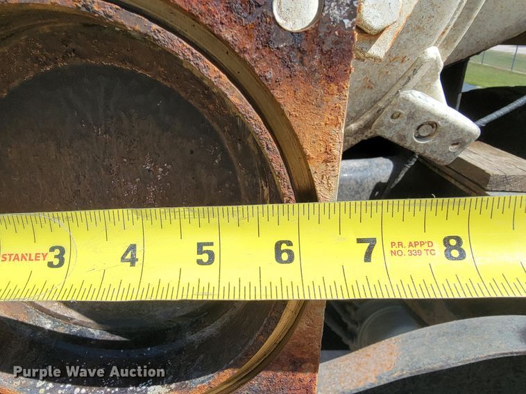 image for item KQ9215 1995 Volvo White GMC WG  vacuum truck