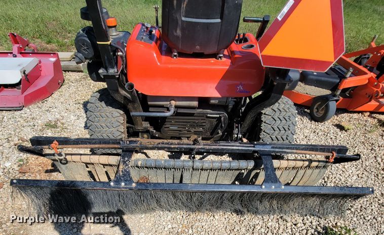 image for item KQ9216 Smithco  bunker rake