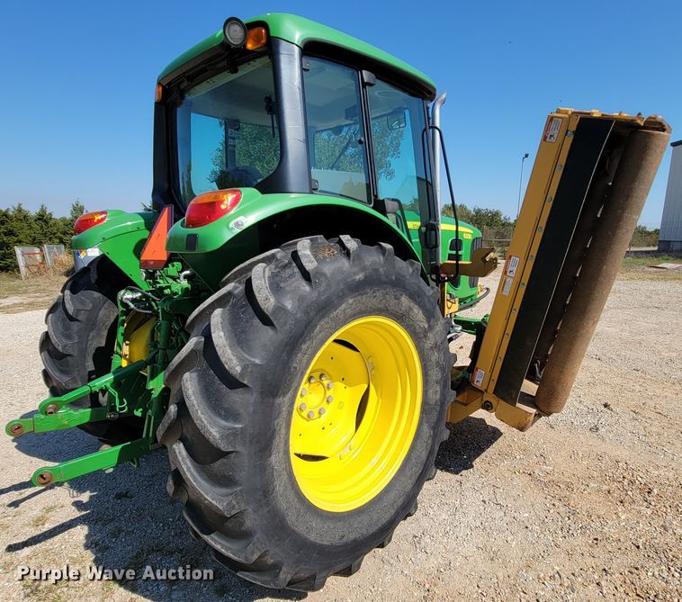 image for item KQ9217 2010 John Deere 6330  tractor