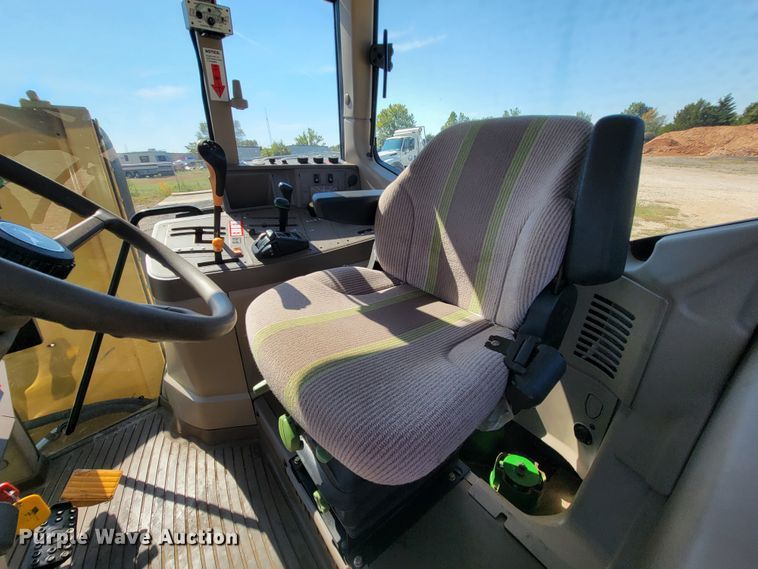 image for item KQ9217 2010 John Deere 6330  tractor