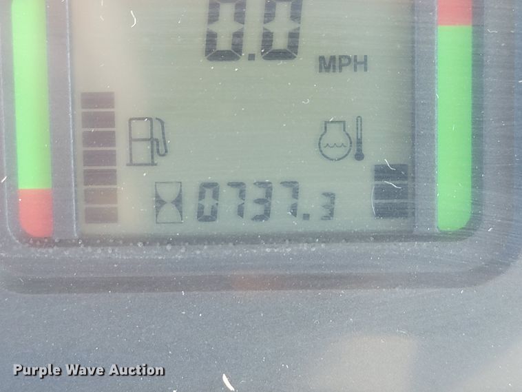 image for item KQ9217 2010 John Deere 6330  tractor