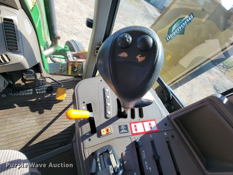 image for item KQ9217 2010 John Deere 6330  tractor