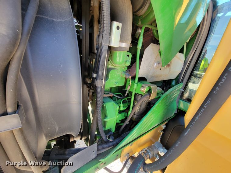 image for item KQ9217 2010 John Deere 6330  tractor