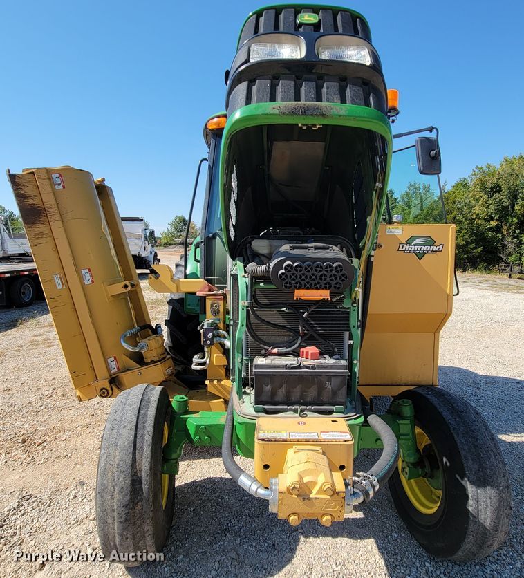 image for item KQ9217 2010 John Deere 6330  tractor