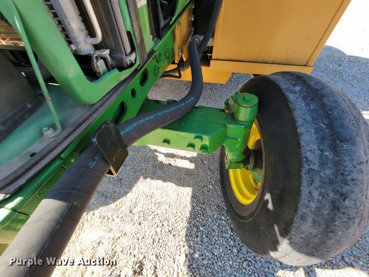 image for item KQ9217 2010 John Deere 6330  tractor