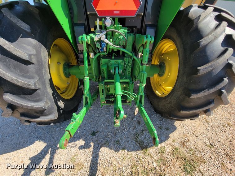 image for item KQ9217 2010 John Deere 6330  tractor