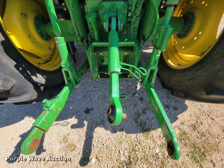 image for item KQ9217 2010 John Deere 6330  tractor