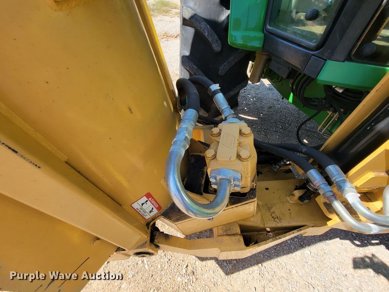 image for item KQ9217 2010 John Deere 6330  tractor