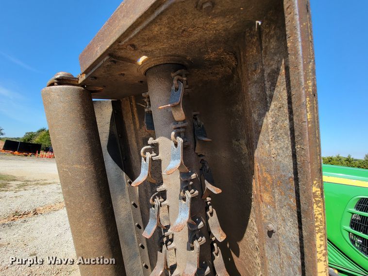 image for item KQ9217 2010 John Deere 6330  tractor