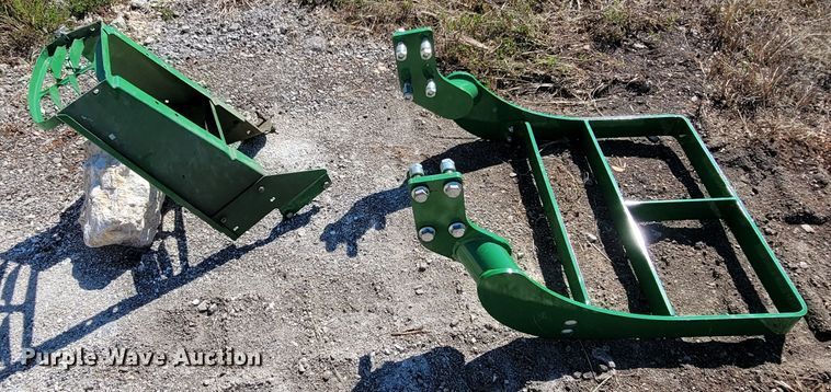 image for item KQ9217 2010 John Deere 6330  tractor