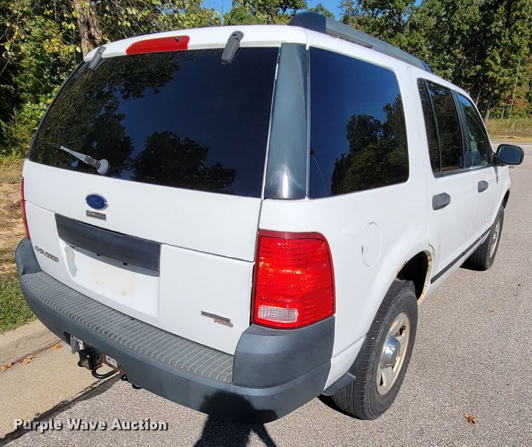 image for item KQ9219 2005 Ford Explorer  SUV