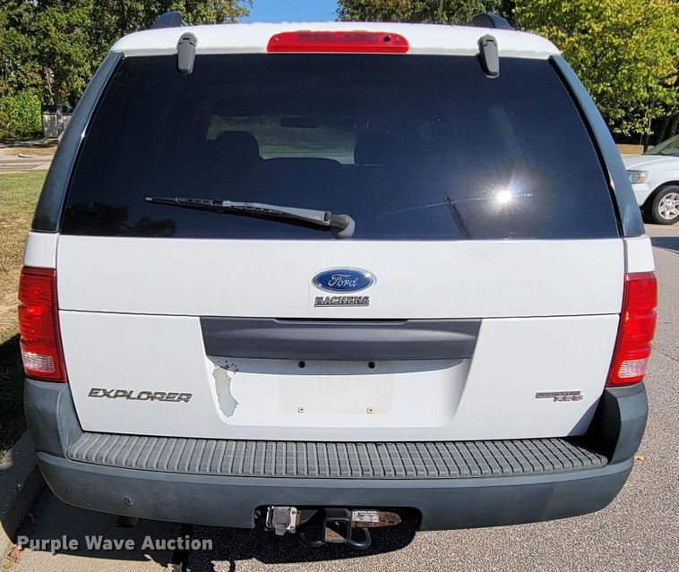 image for item KQ9219 2005 Ford Explorer  SUV