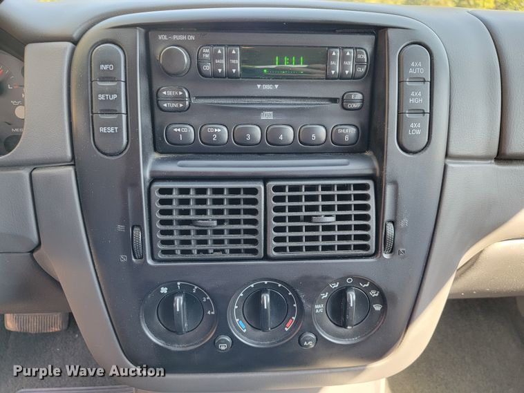 image for item KQ9219 2005 Ford Explorer  SUV