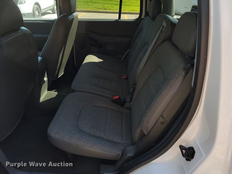 image for item KQ9219 2005 Ford Explorer  SUV