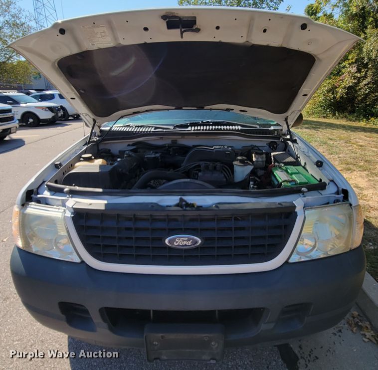 image for item KQ9219 2005 Ford Explorer  SUV