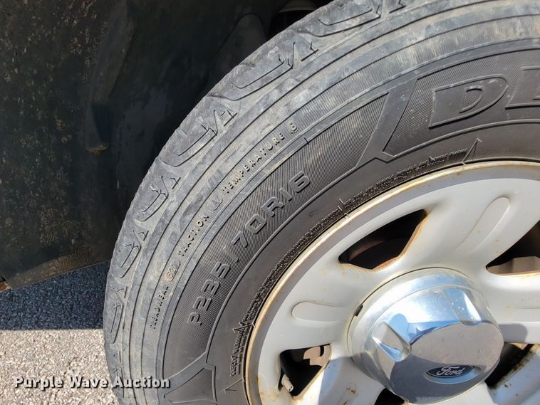 image for item KQ9219 2005 Ford Explorer  SUV