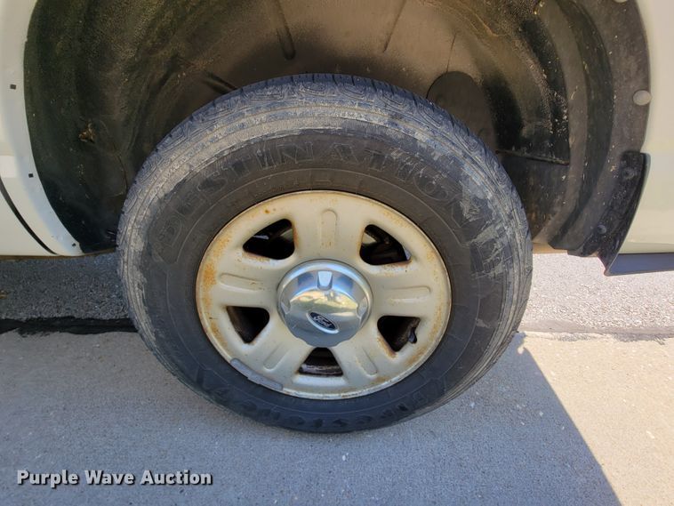 image for item KQ9219 2005 Ford Explorer  SUV