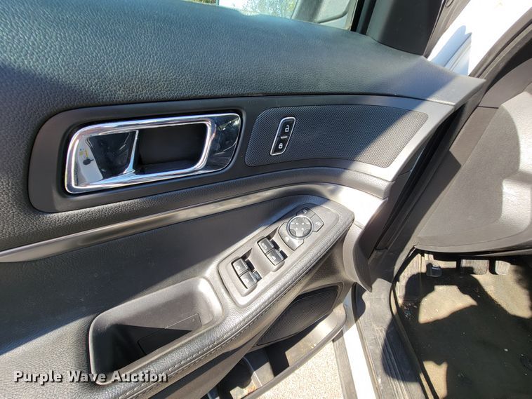 image for item KQ9221 2013 Ford Explorer Police  SUV